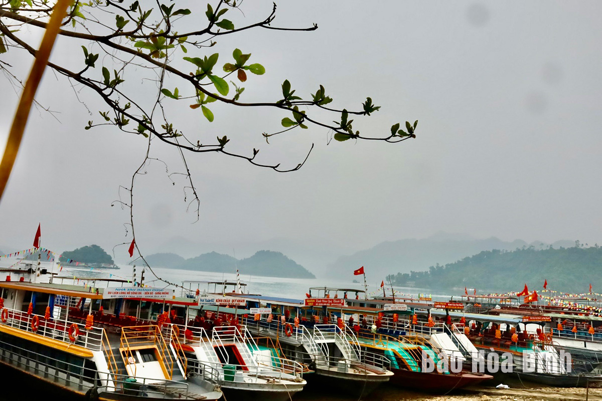 Hòa Bình: Huyện Cao Phong đa dạng các sản phẩm du lịch vùng lòng hồ